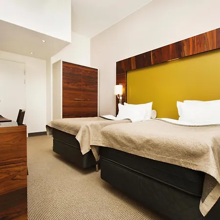 Elite Marina Tower 4* Nacka