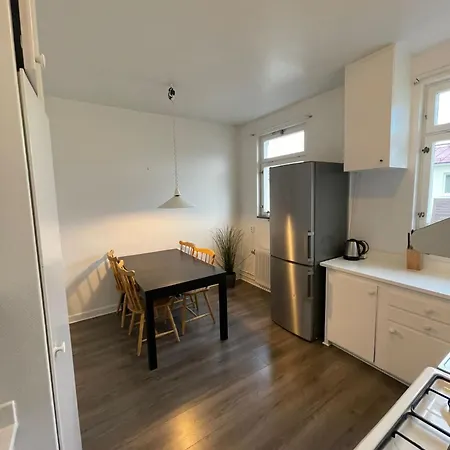 Apartment & Living