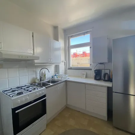 Apartment & Living