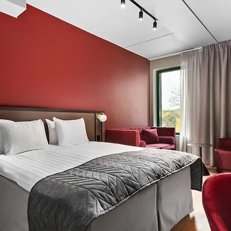 Western Kungens Kurva 4*