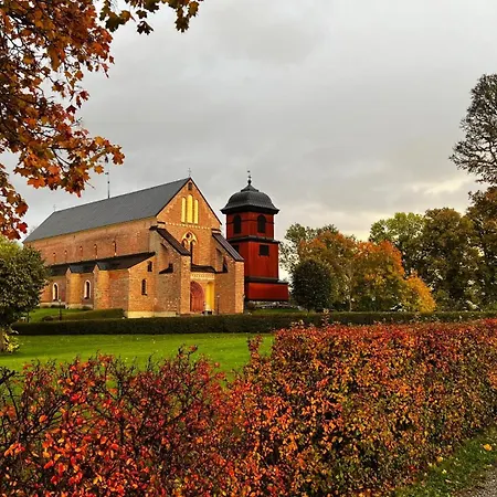 Privat bolig Cozy In Kungsangen-read Host Info *