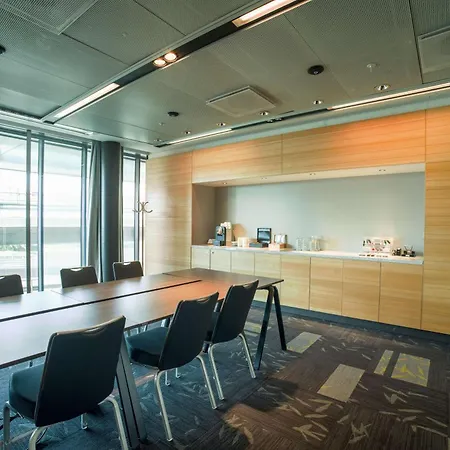 Hotel Radisson Blu Waterfront Hotel, 4*