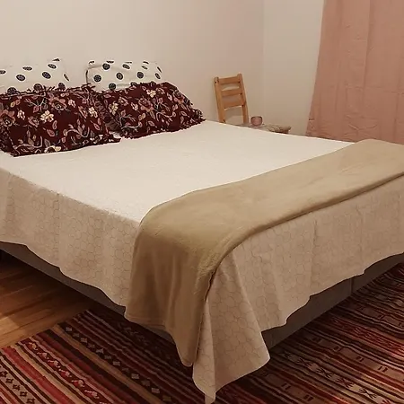 Private In Shared Lovely, Amazing, Modern +garden +bbq