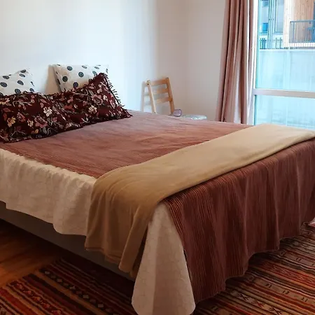 Private In Shared Lovely, Amazing, Modern +garden +bbq