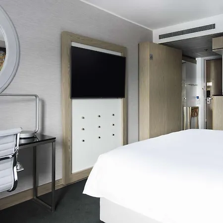 Radisson Blu Royal Viking Hotel, 4*