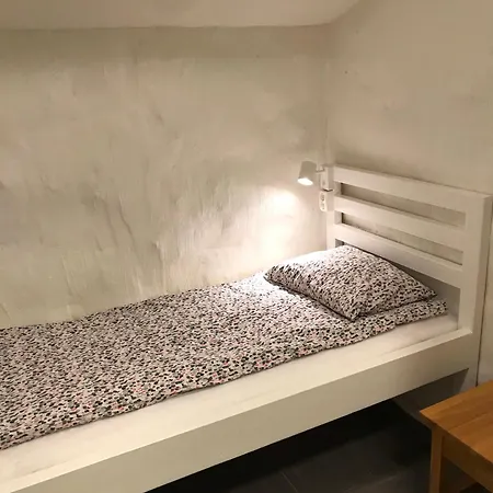 达拉加谭旅馆 *