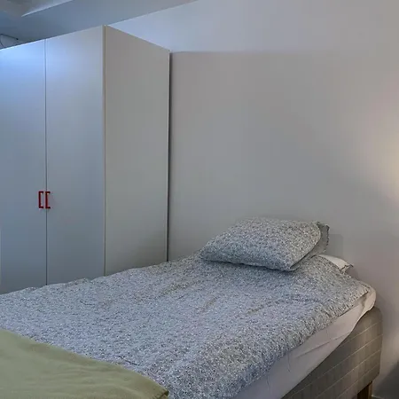 2 Bedroom Amazing In Skaerholmen Apartment