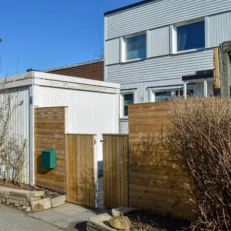 2 Bedroom Amazing In Skaerholmen * Stockholm