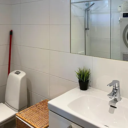 2 Bedroom Amazing In Skaerholmen Apartment