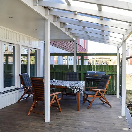2 Bedroom Amazing In Skaerholmen Apartment *