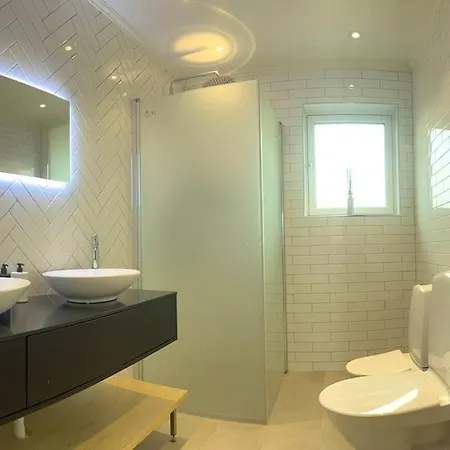 Luxury With Jacuzzi