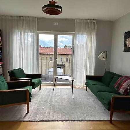 Spacious House Close To Nature And City. *