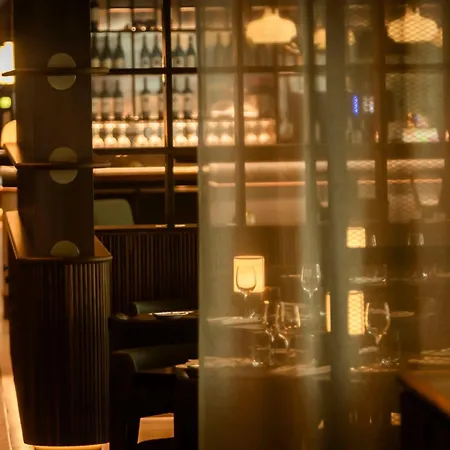 Отель Radisson Blu Waterfront Hotel, 4*