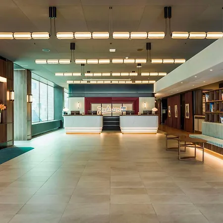 Radisson Blu Waterfront Hotel,