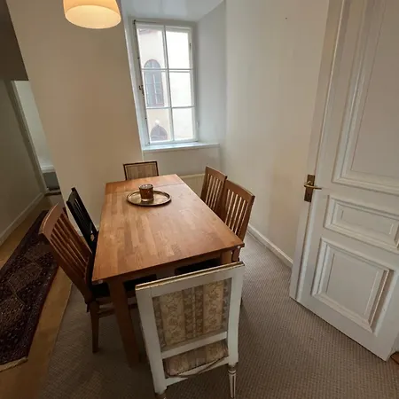 Mrt19 Apartment