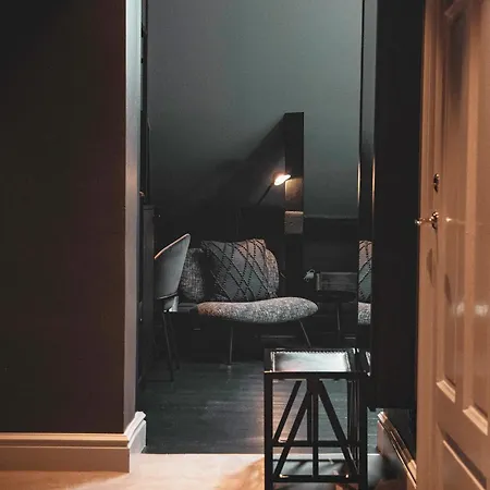 Hotel Backstage