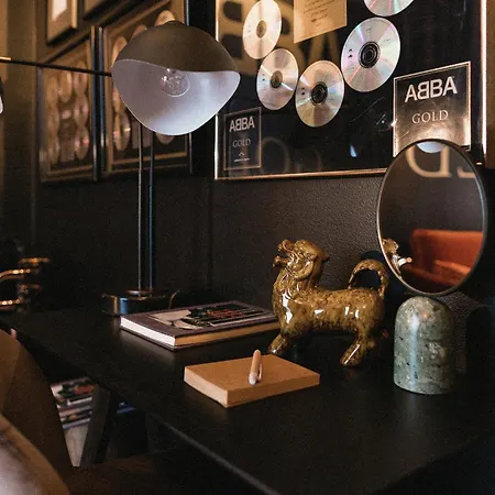 Backstage Hotel 4*