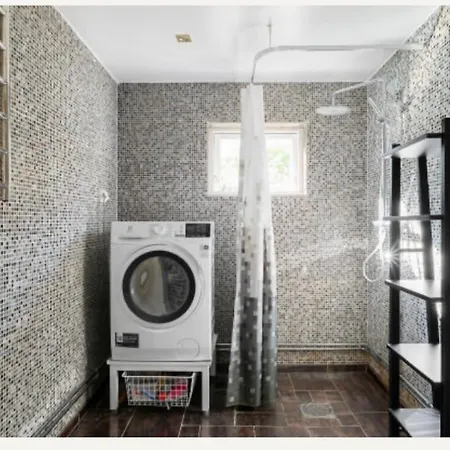 Fresh Happy Little House, 35 M2 In Taeby Apartment *