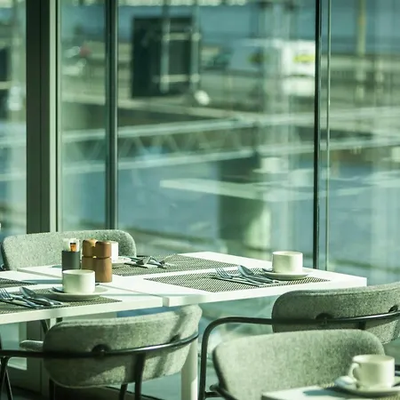 Radisson Blu Waterfront Hotel,
