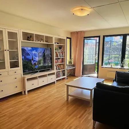 Nice 4 Bedrooms House In * Stockholm