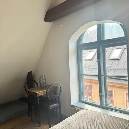 Apartment Historisk Takvaning I Gamla Stan *