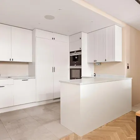 5-room 120 Sqm 3 Bedrooms 2 Bathrooms For 6 Person Apartment