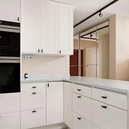 Apartment 5-room 120 Sqm 3 Bedrooms 2 Bathrooms For 6 Person Stockholm