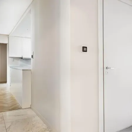 5-room 120 Sqm 3 Bedrooms 2 Bathrooms For 6 Person * Stockholm
