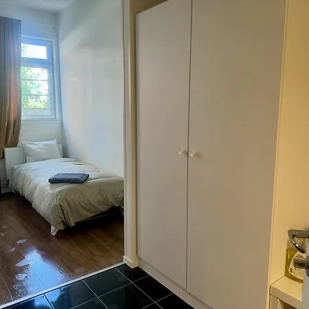 Studioapartment In Hasselby