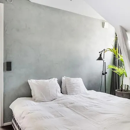 Elegant Oestermalm Loft Apartment Stockholm