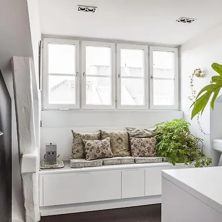 Apartment Elegant Oestermalm Loft Stockholm