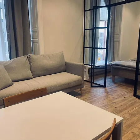 Explore Old Town Apartment *