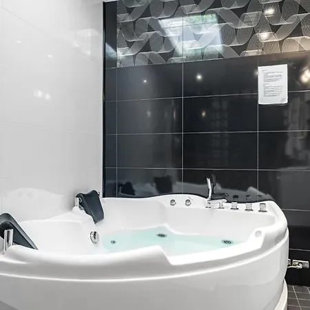 Stockholm Inn Hotel 3*