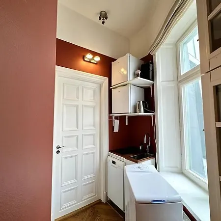 Apartment Mysig Pa Strandvaegen Stockholm
