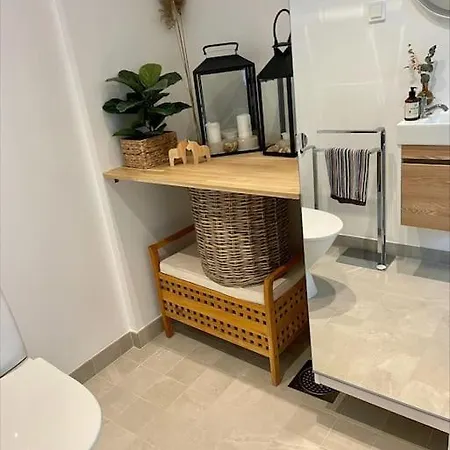 50 M2 Private House Near City, Pool Garden Sauna! Holiday home