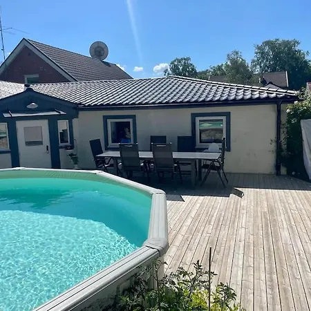 50 M2 Private House Near City, Pool Garden Sauna! Holiday home