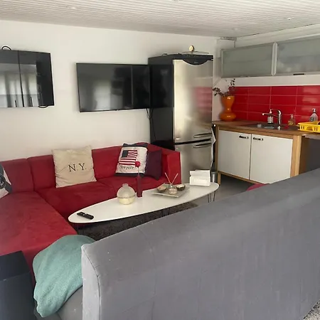 Vakantiehuis 36m2 In A Very Calm Area