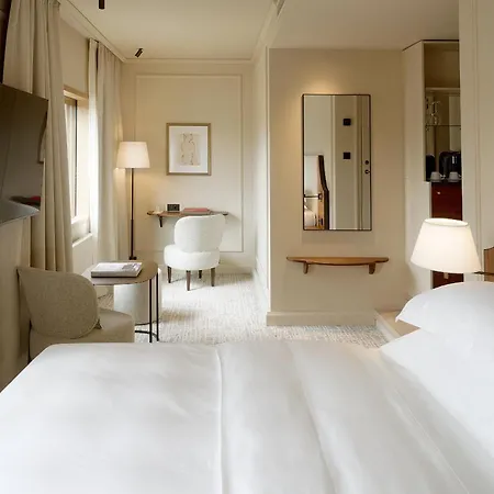 Dahlia Hotel 4*