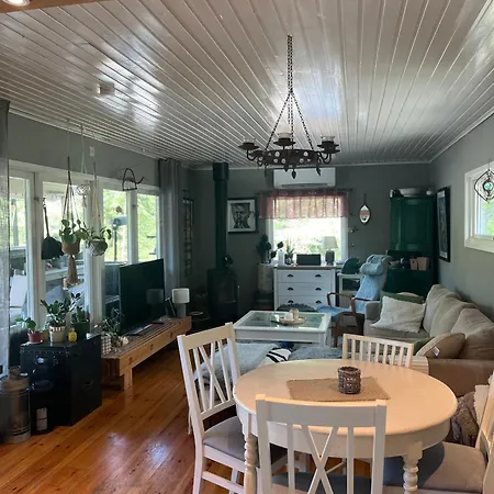 Ingaroe Brudbergsvaegen 17 Holiday home *