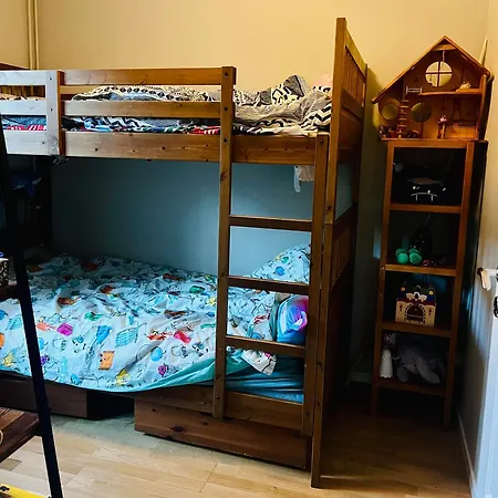 Cozy Place For Family Or Friends Stockholm