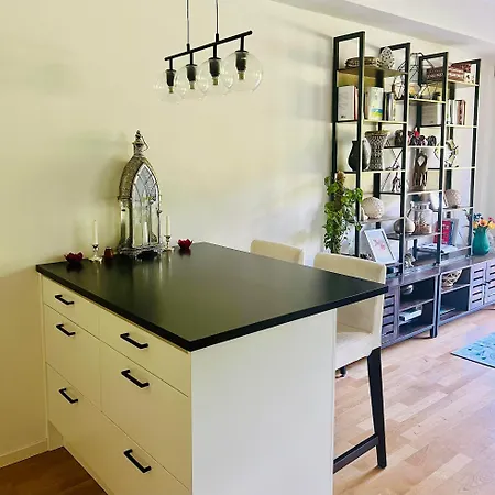 Cozy Place For Family Or Friends *