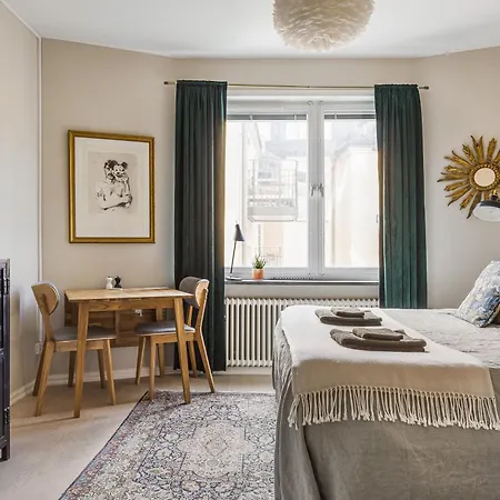 Stylish In Soedermalm On Mariaberget Apartment