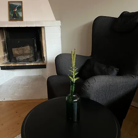 Coosy Authentic Swedish Wooden Apartment, 25 Min To City-own Entrance