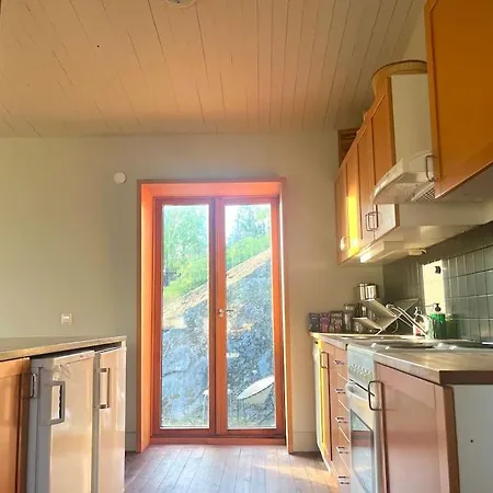 Mysigt Sommarhus Med Havsutsikt Och Bastu Holiday home