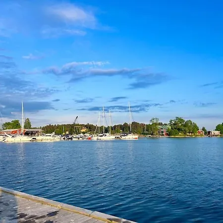 Mysigt Sommarhus Med Havsutsikt Och Bastu *