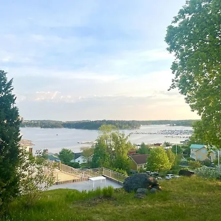Mysigt Sommarhus Med Havsutsikt Och Bastu * Stockholm