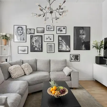 Apartment Med Enorm Takhoejd