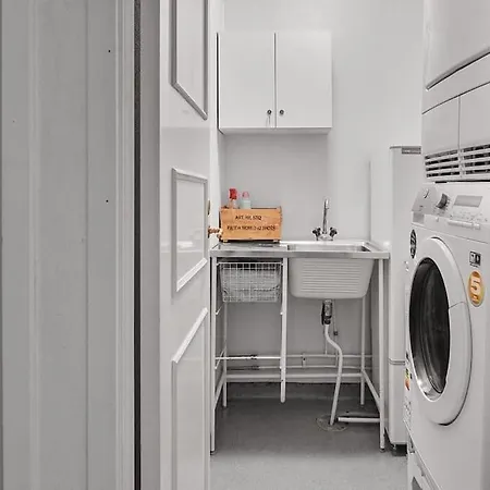 Villa Cozy Between Airport&center - Up To 8 Person Stockholm
