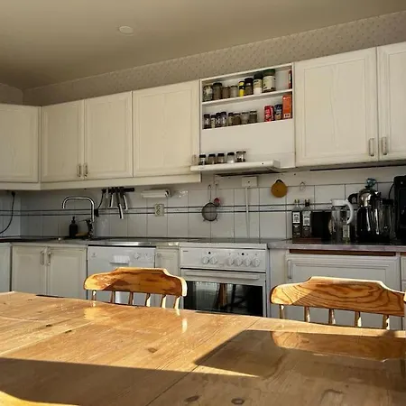 Villa Cozy Between Airport&center - Up To 8 Person