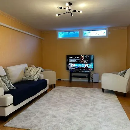 Cozy Between Airport&center - Up To 8 Person * Stockholm